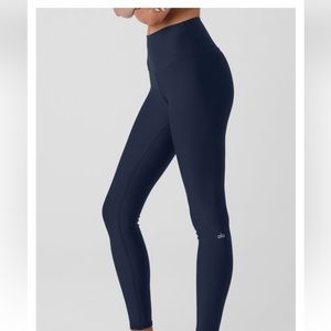 Alo high waist airlift legging in navy size S